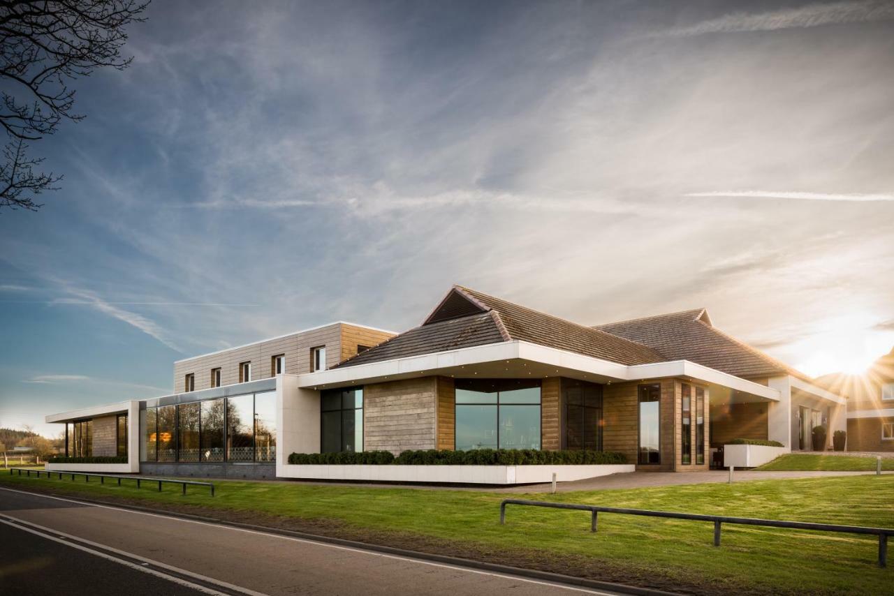 Radstone Hotel Larkhall  Exterior photo